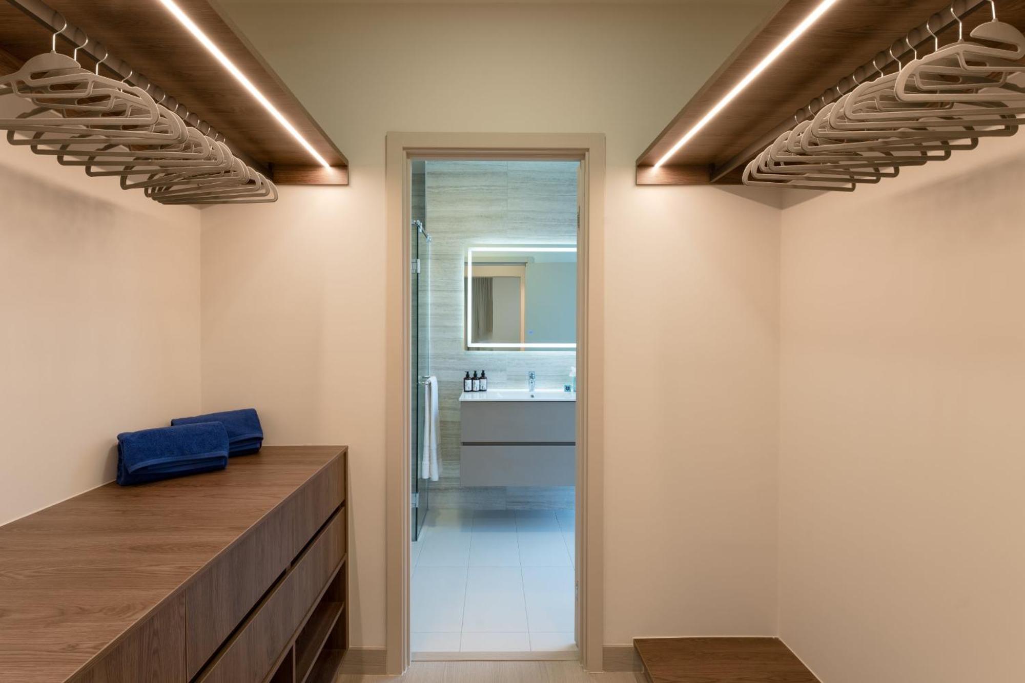 Business 1br Apartment *