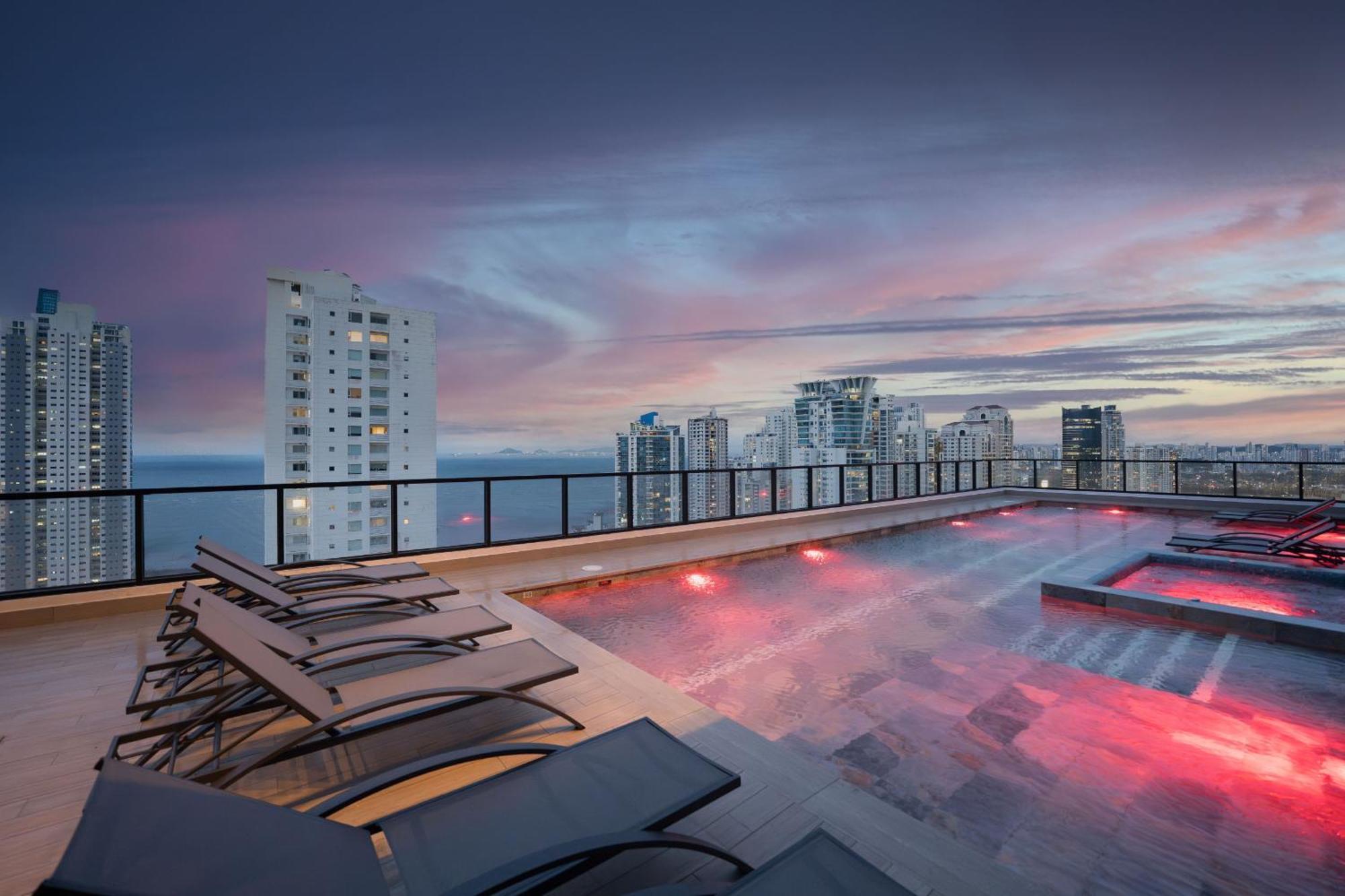 Business 1br Apartment *
