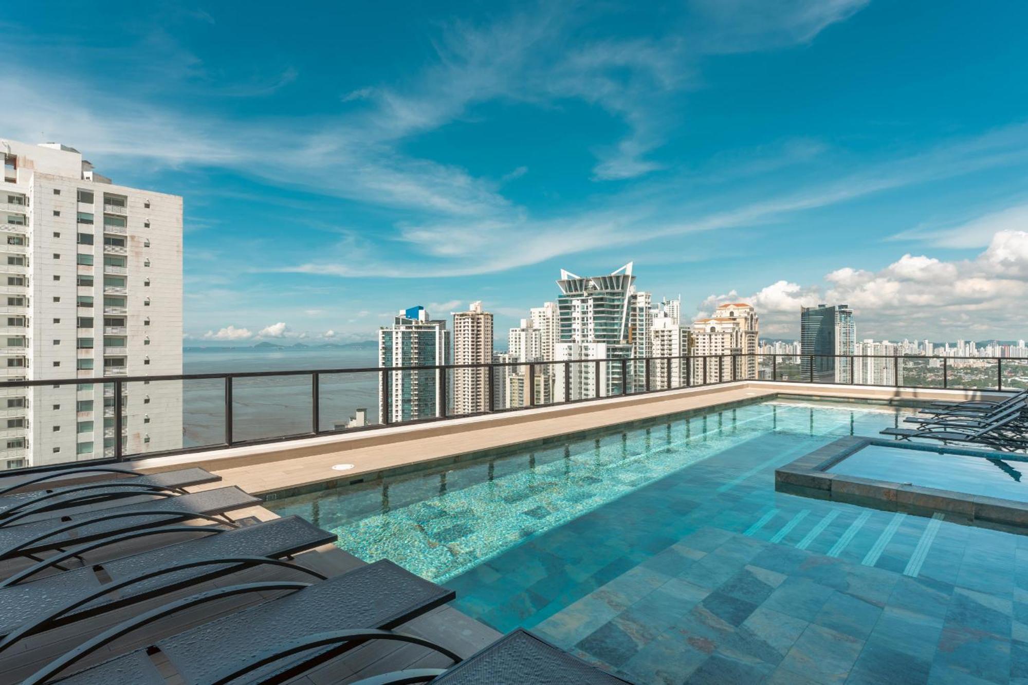 Business 1br Apartment